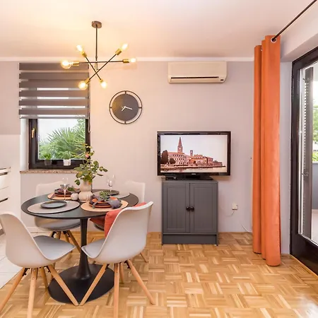 Sarah * بوريتش